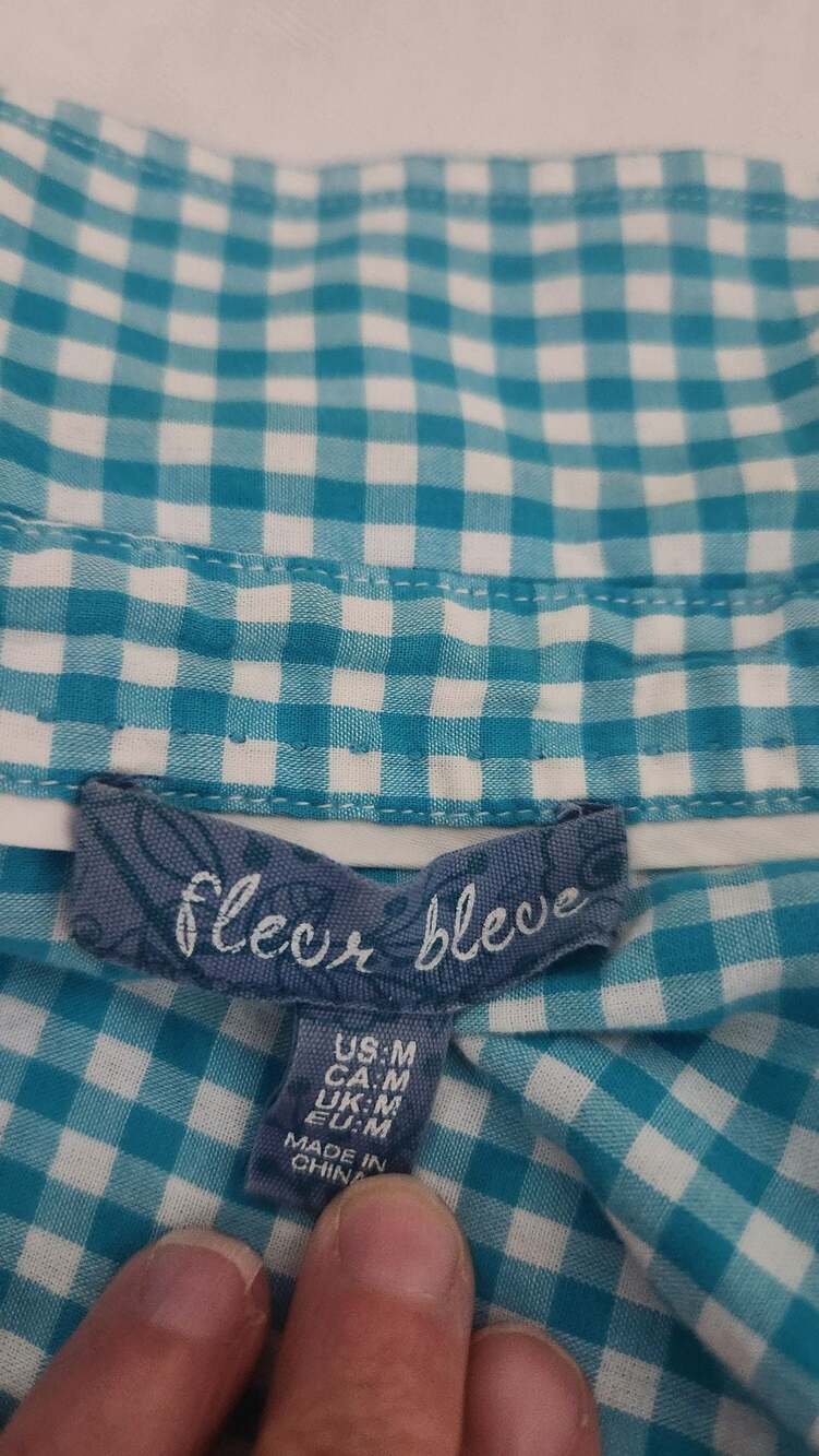 Fleur Bleue Women's Teal and White Gingham Button-Down Long Sleeve Shirt